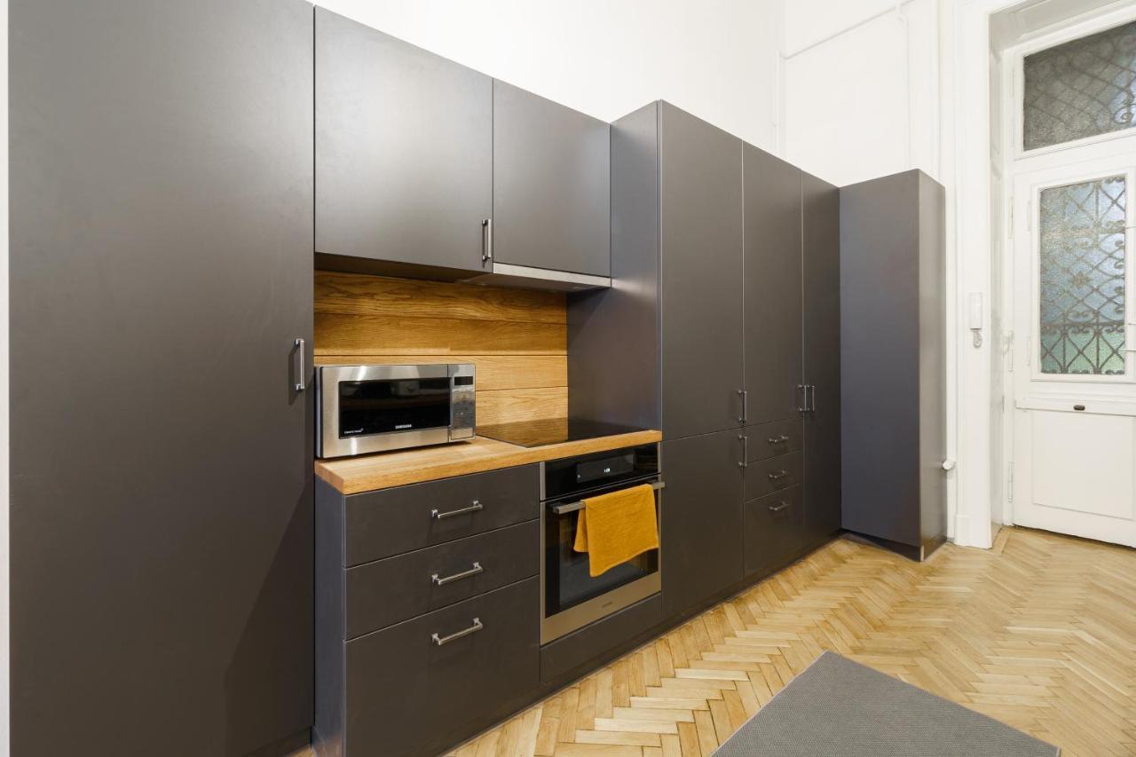 Central Loft-Style Flat Next To Danube بودابست المظهر الخارجي الصورة